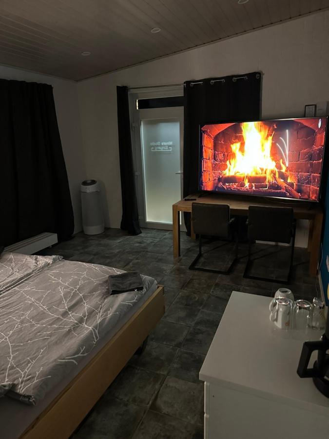 Ubernachtungsmoglichkeit Und Monteurzimmer Appartement Hamdorf Buitenkant foto